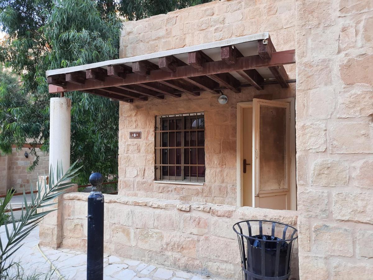 Afra Hot Springs Chalets Hotel At-Tafilah Exterior photo